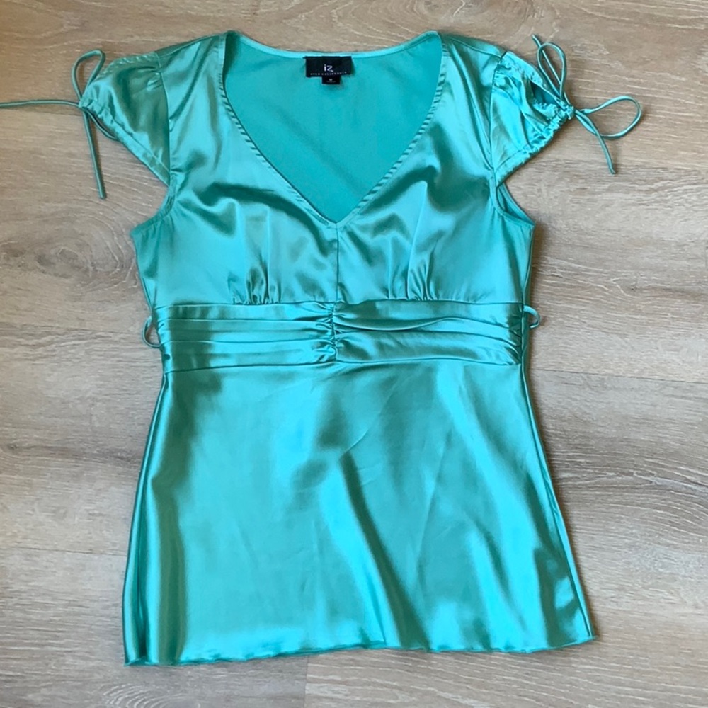 Womens 90s blouse Medium